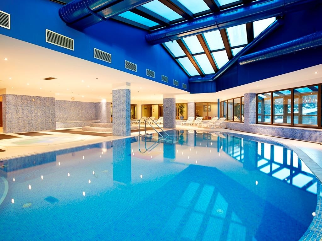 pools-indoor-pool