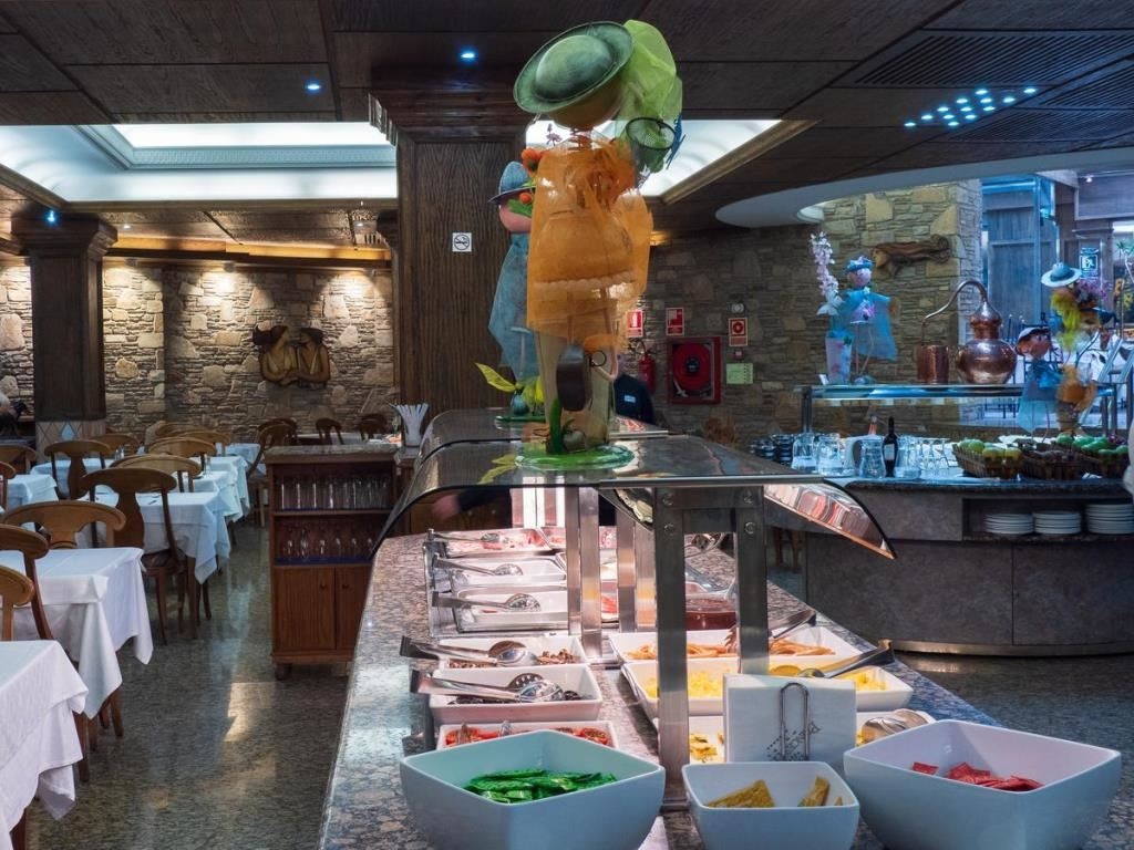 restaurants-restaurant