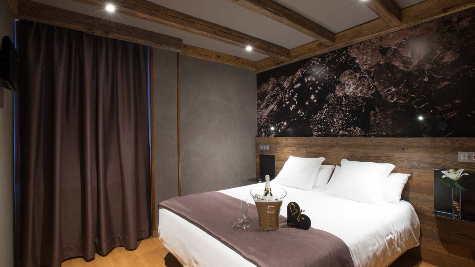 rooms-mountain-suite