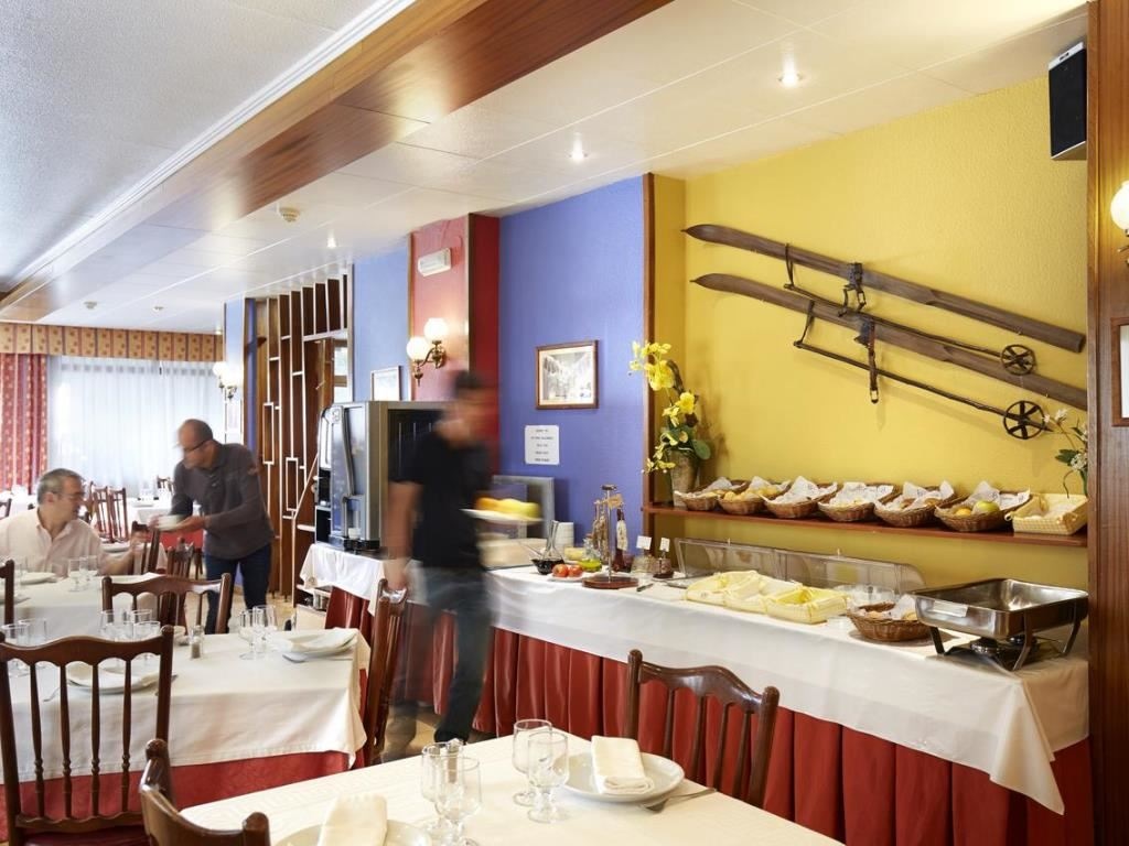 restaurants-restaurant