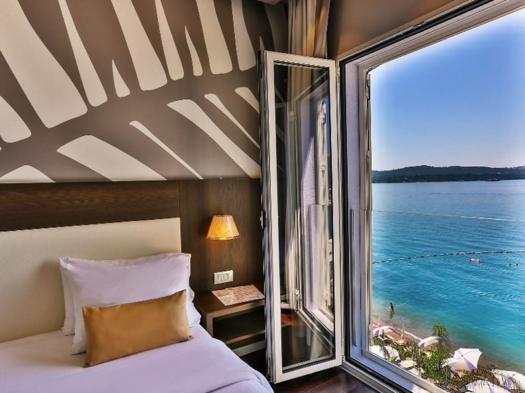 rooms-superior-room-sea-view