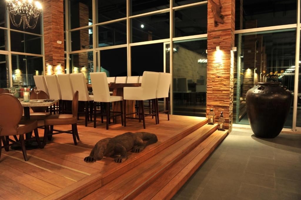 restaurants-restaurants