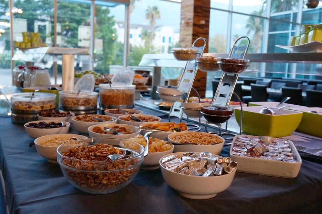 restaurants-restaurants