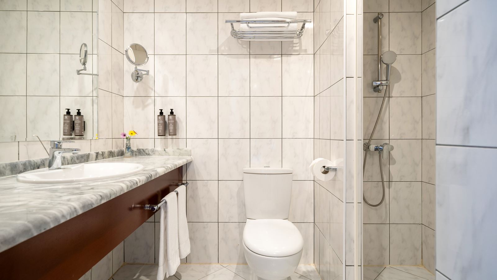 rooms-double-room-sea-view-priority-location