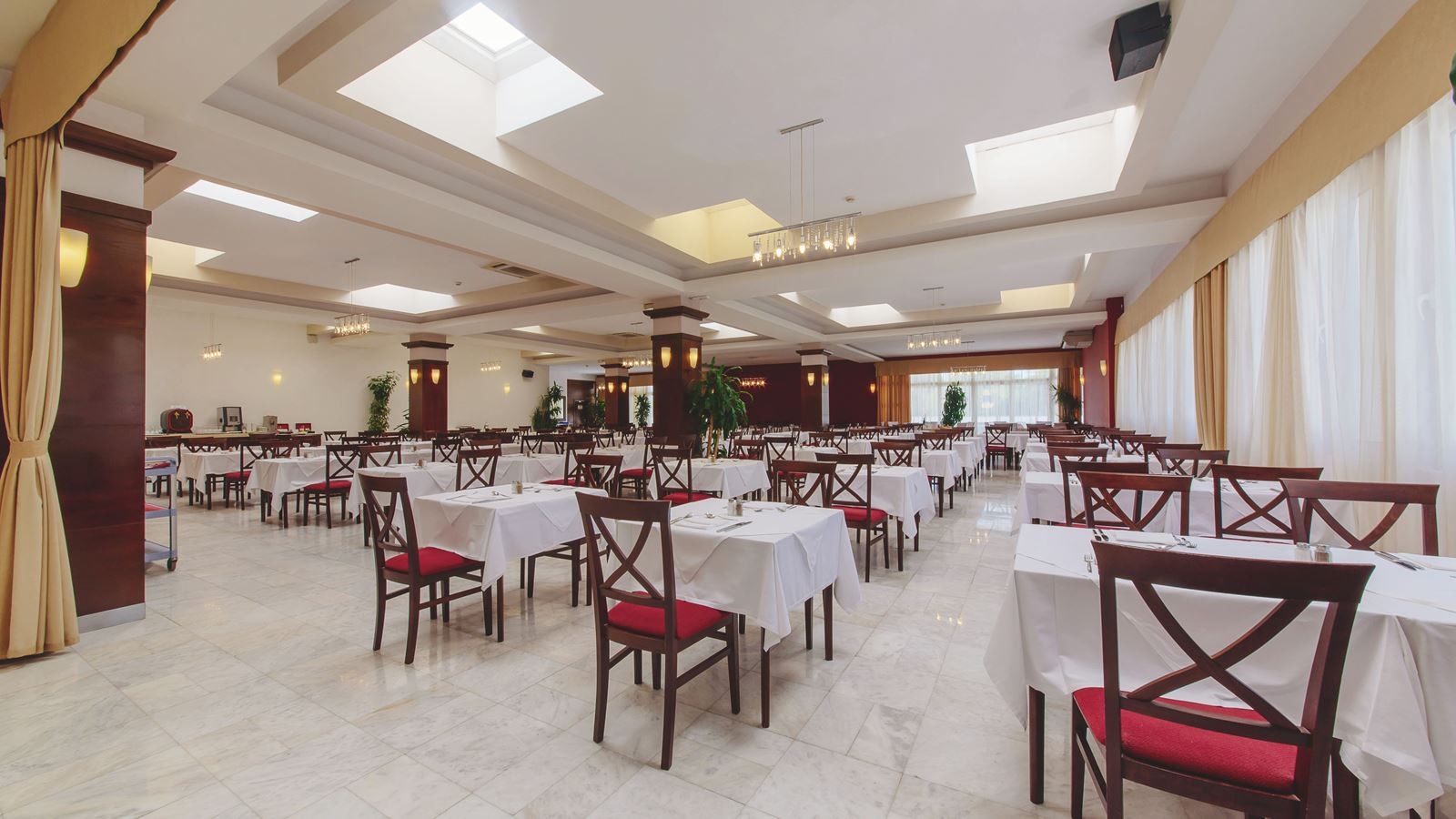 restaurants-main-restaurant