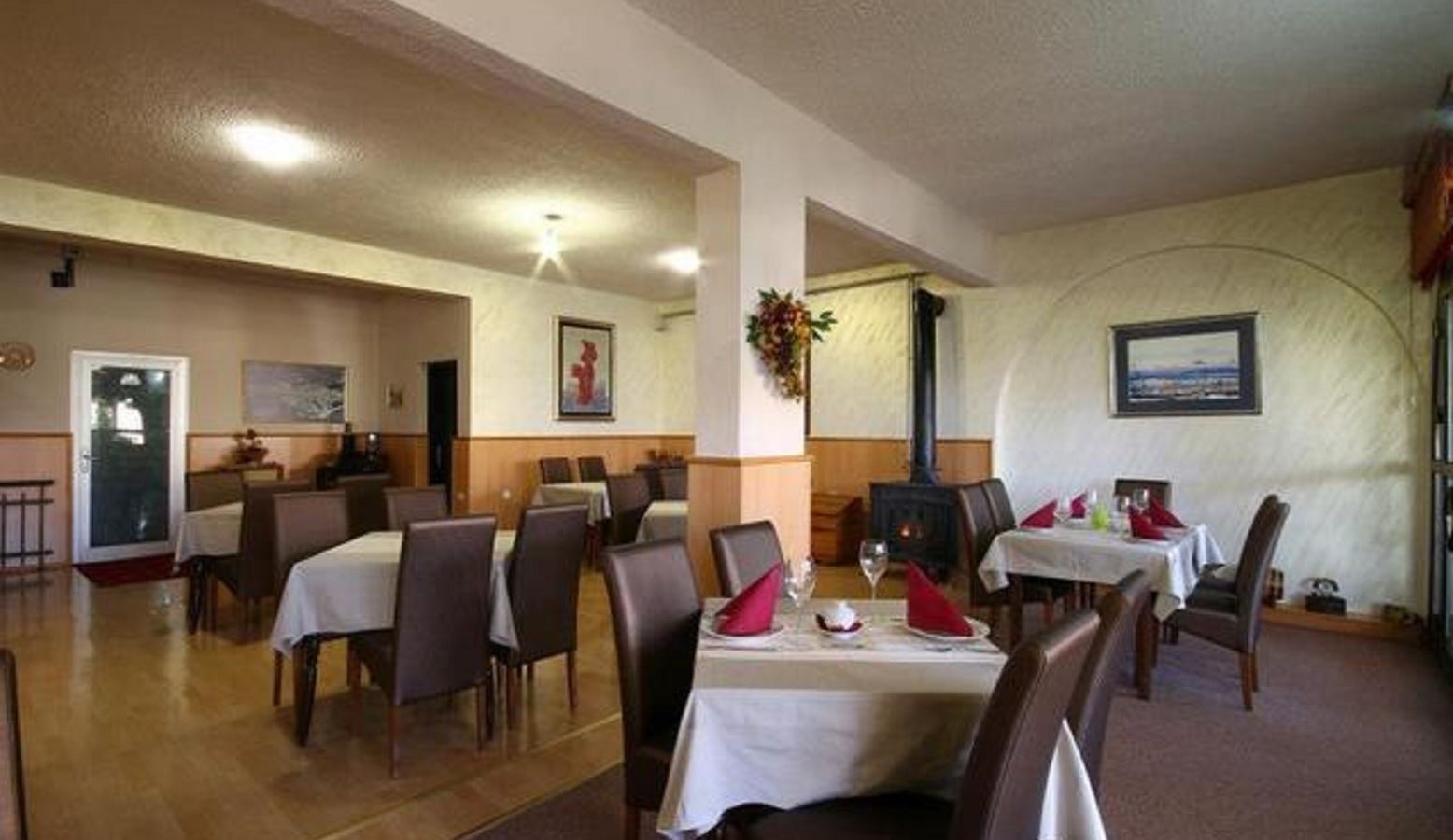 restaurants-restaurants