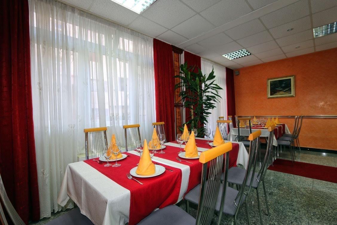 restaurants-restaurants