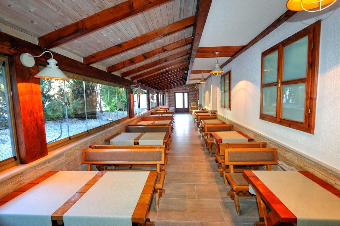 restaurants-restaurants