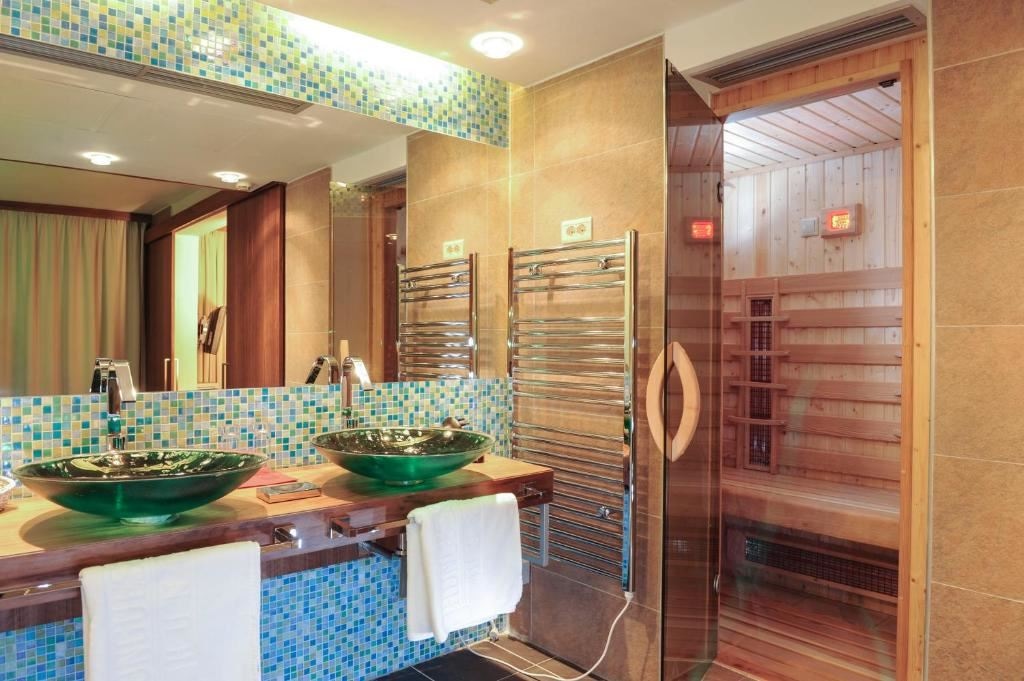 rooms-deluxe-apartment