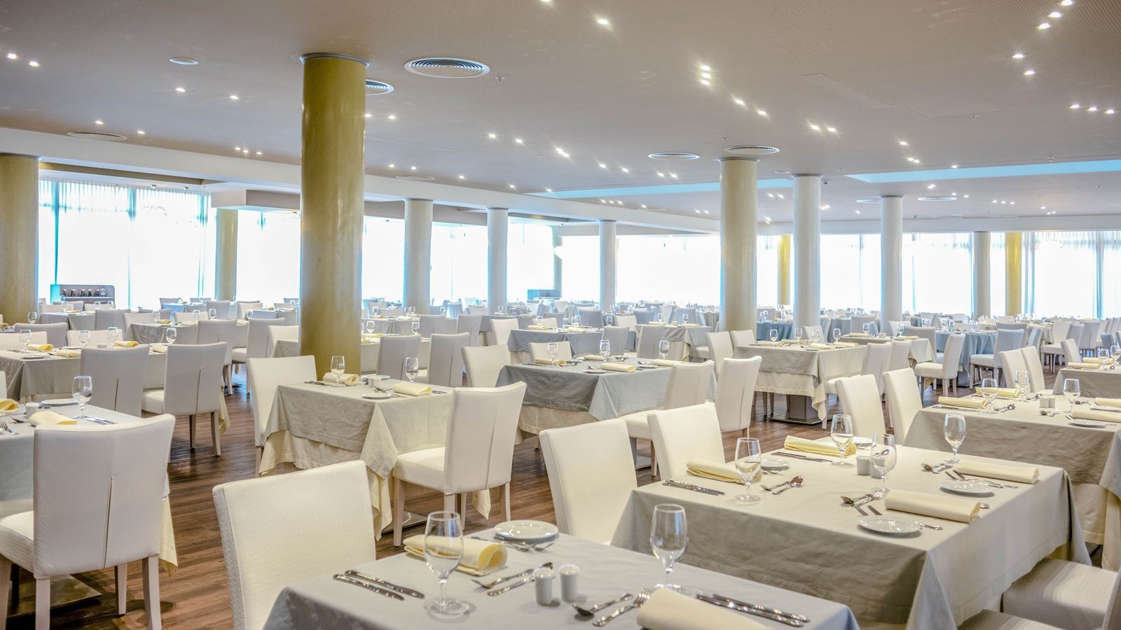 restaurants-restaurants