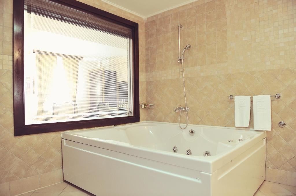 rooms-junior-suite-garden-view