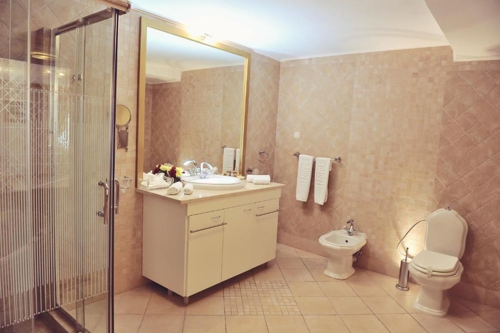 rooms-executive-suite