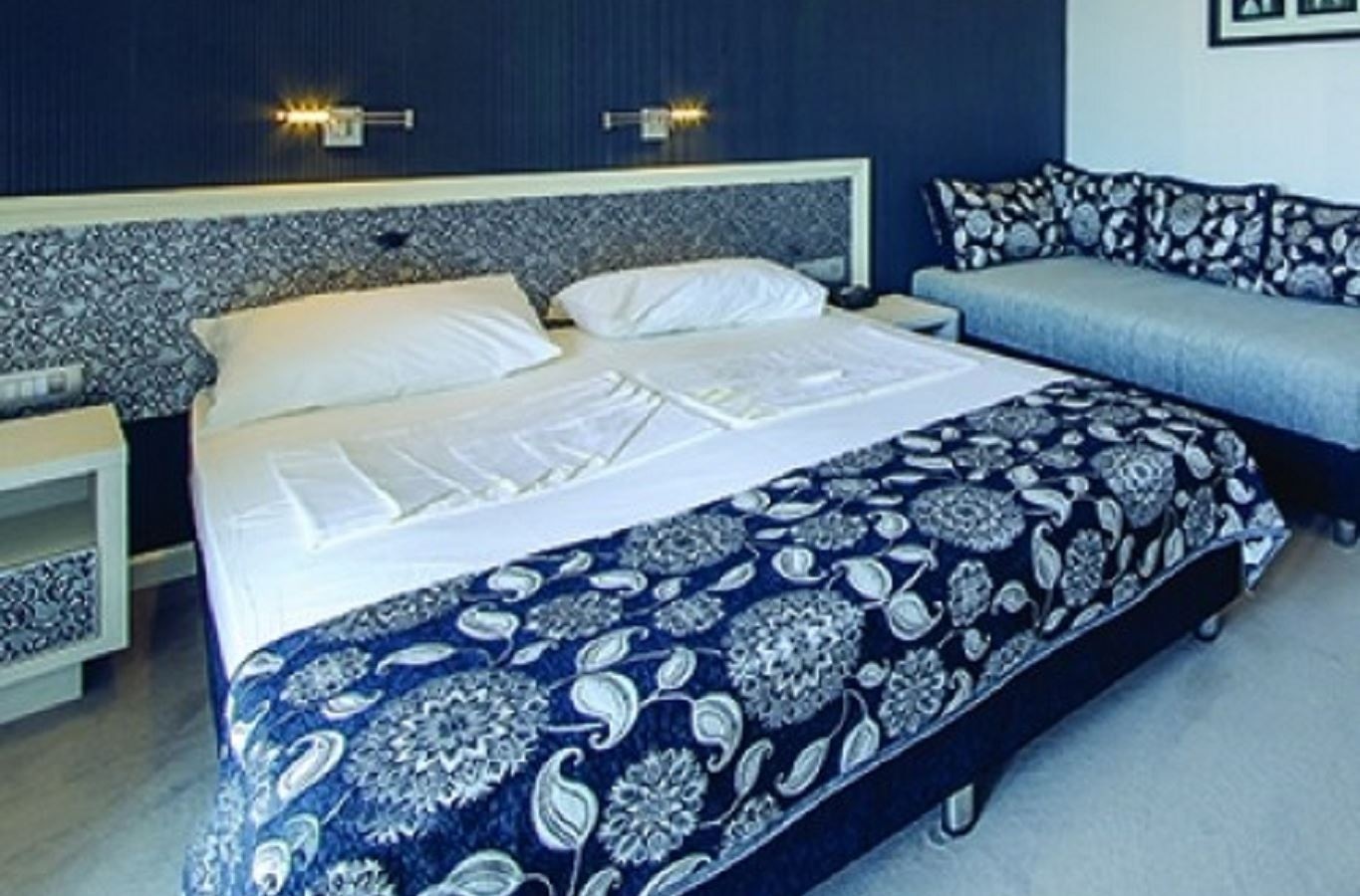 rooms-superior-room-main-building