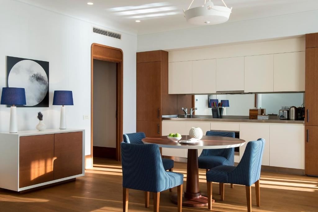 rooms-three-bedroom-suite