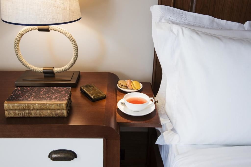 rooms-double-deluxe-room-mountain-view