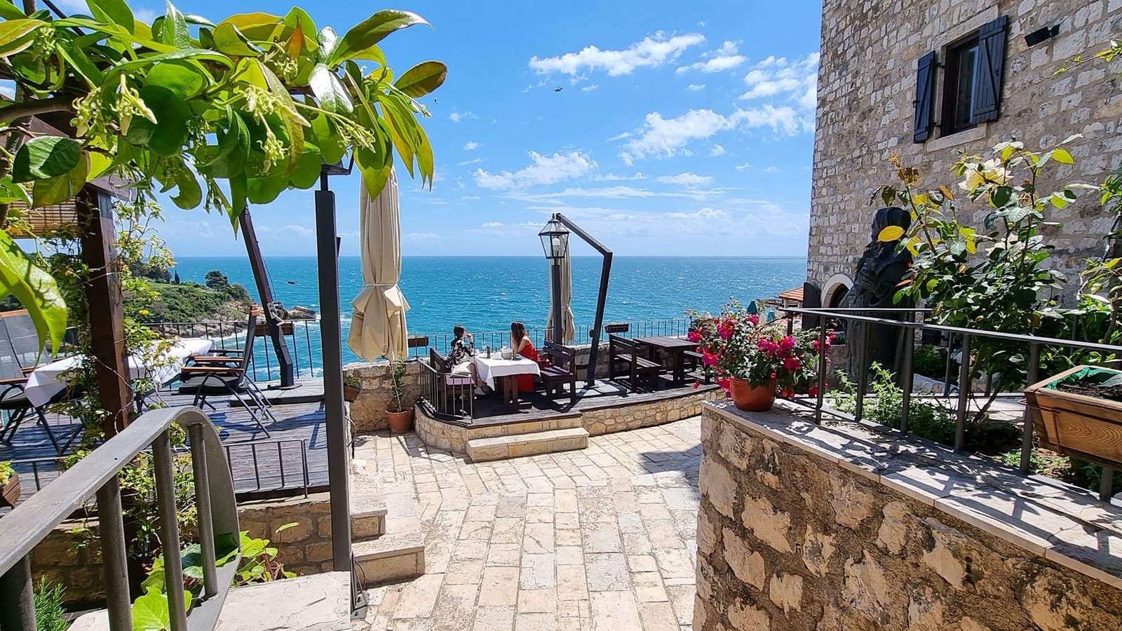 restaurants-restaurants