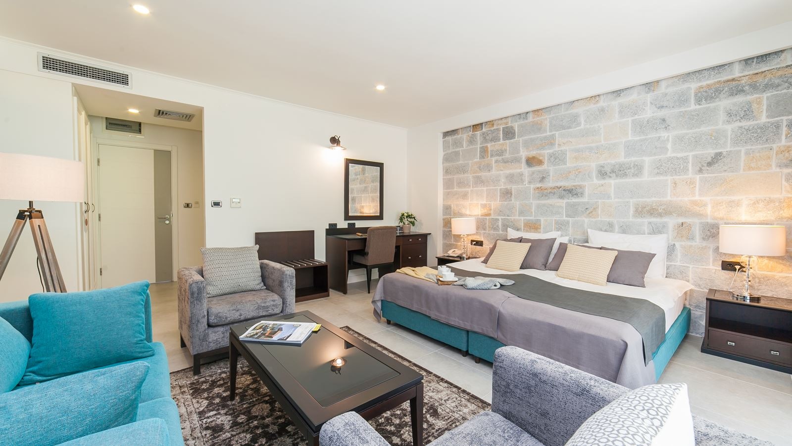 rooms-junior-suite-mountain-view