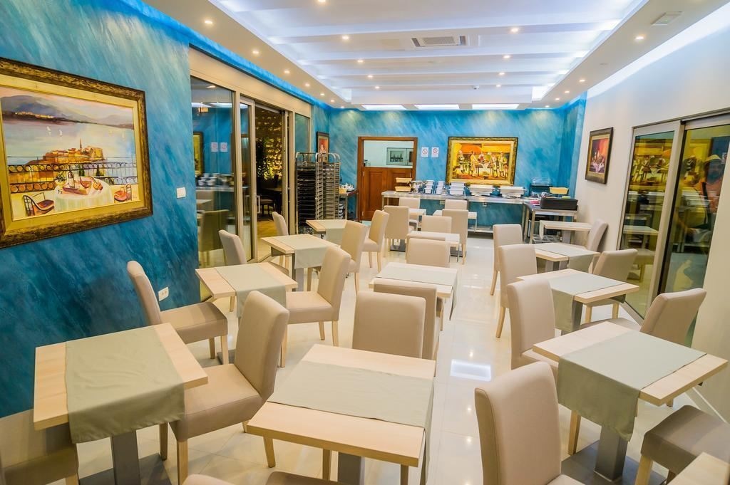 restaurants-restaurant