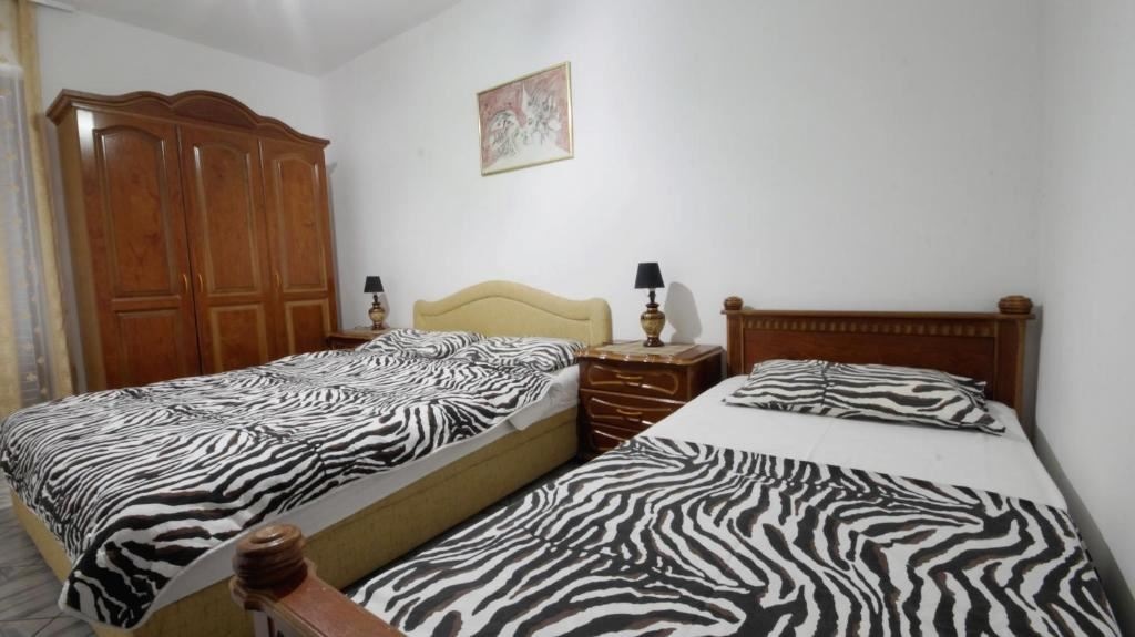 rooms-apartment-5-pax