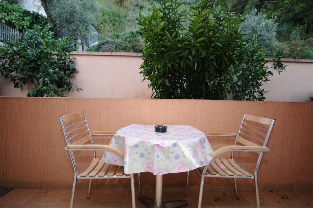 rooms-studio-old-building