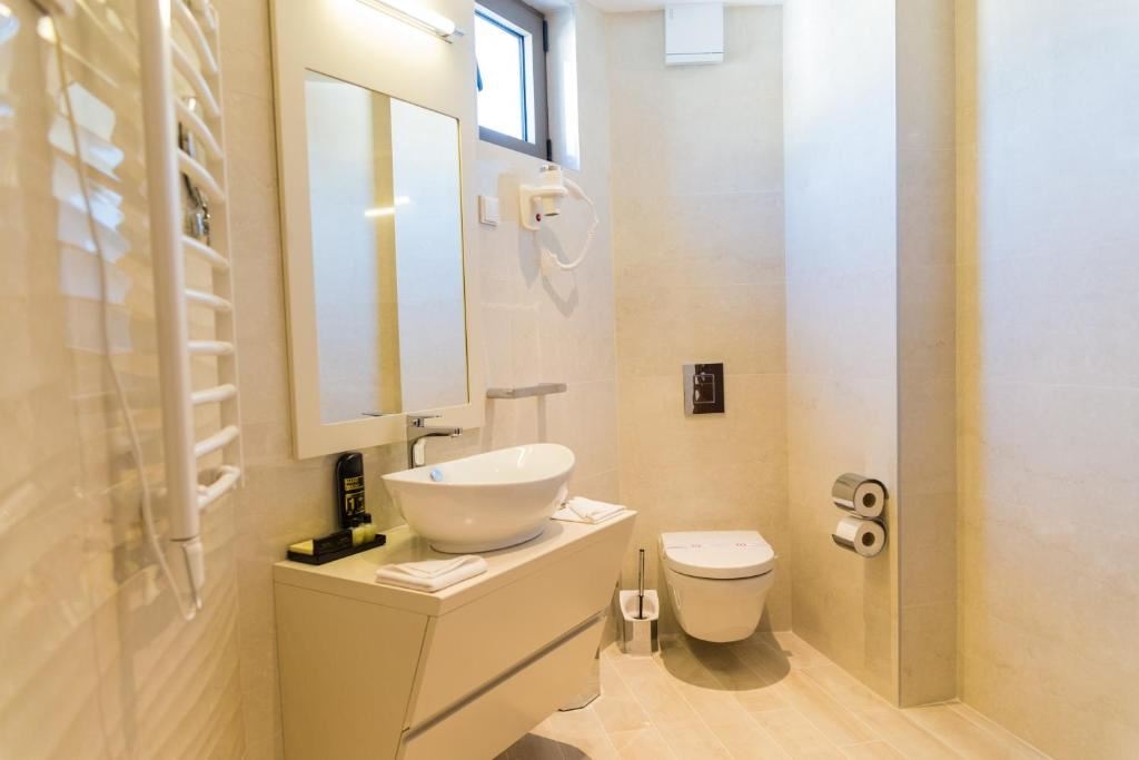 rooms-deluxe-apartment-sea-view