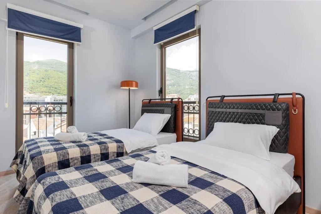 rooms-three-bedroom-apartment-with-sea-view