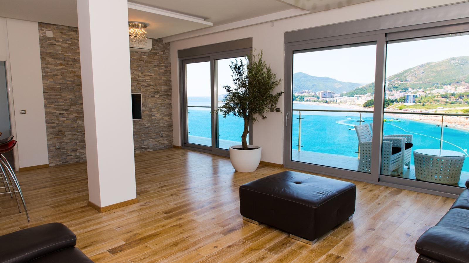 rooms-three-bedroom-apartment-sea-view