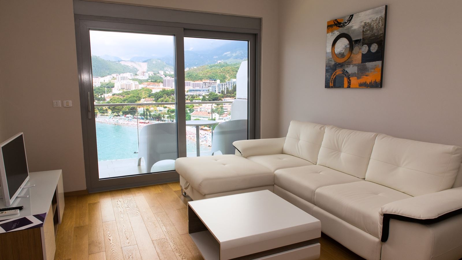 rooms-two-bedroom-apartment-sea-view