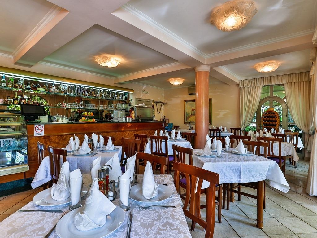 restaurants-villa-velzon