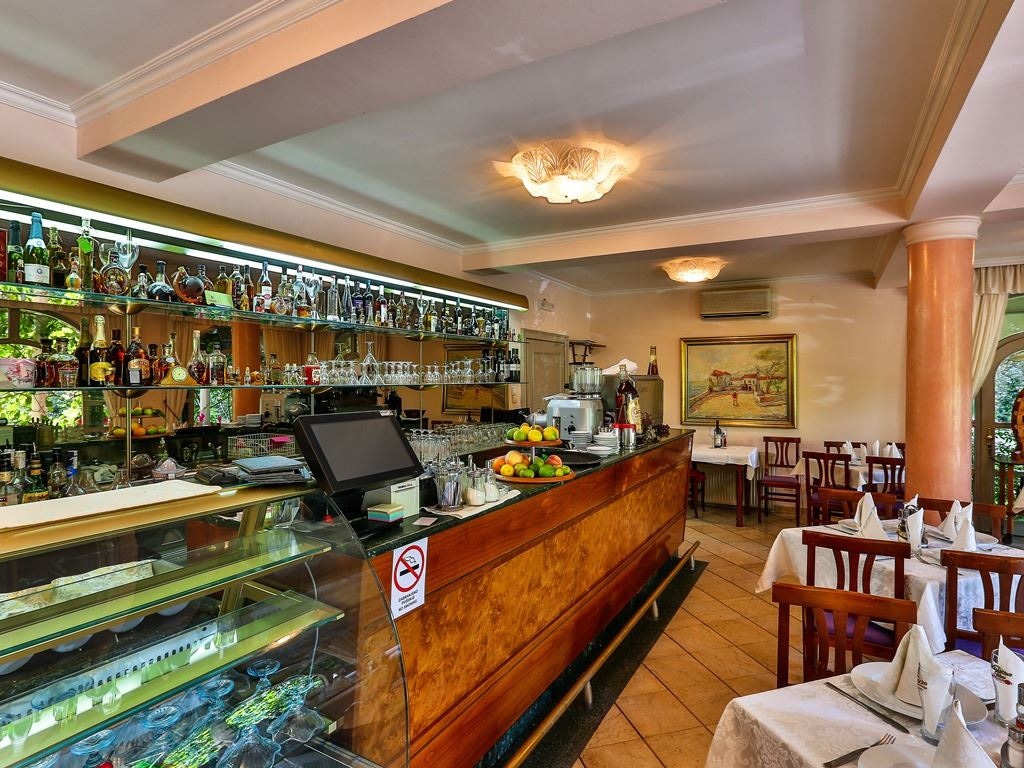 restaurants-villa-velzon