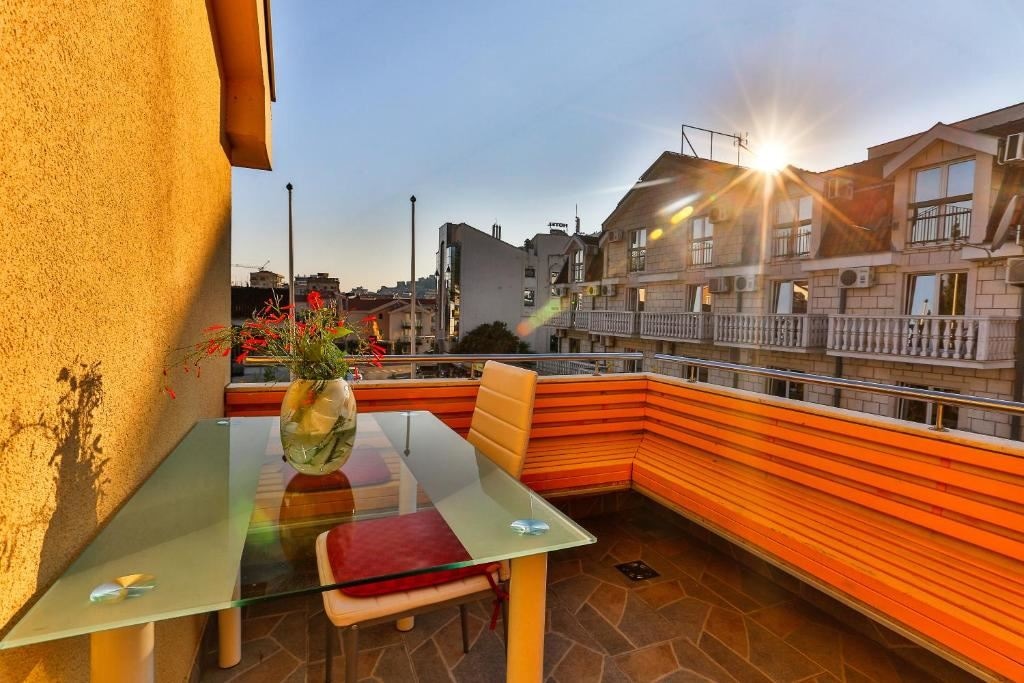 rooms-triple--luxury-studio