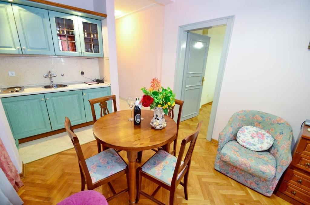 rooms-apartment-4-pax