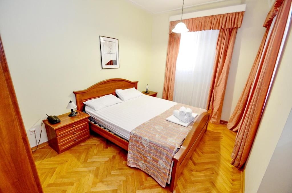 rooms-apartment-5-pax