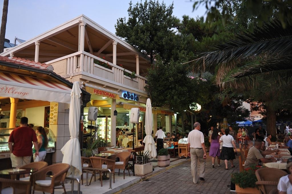 restaurants-restaurant