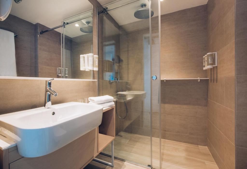 rooms-double-room-sea-view-priority-location