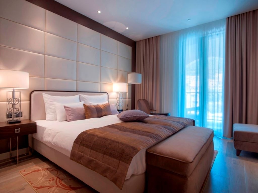 rooms-standard-double-room-atrium-and-mountain-view