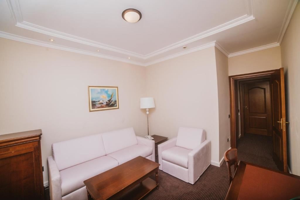 rooms-superior-suite