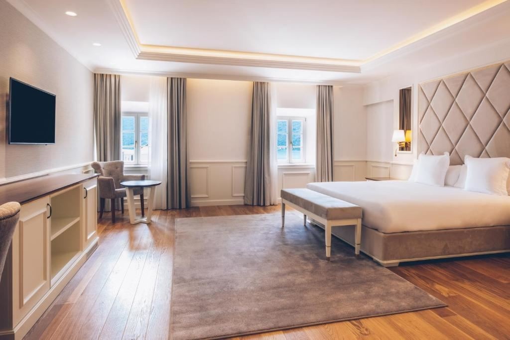 rooms-heritage-premium-sea-view-suite