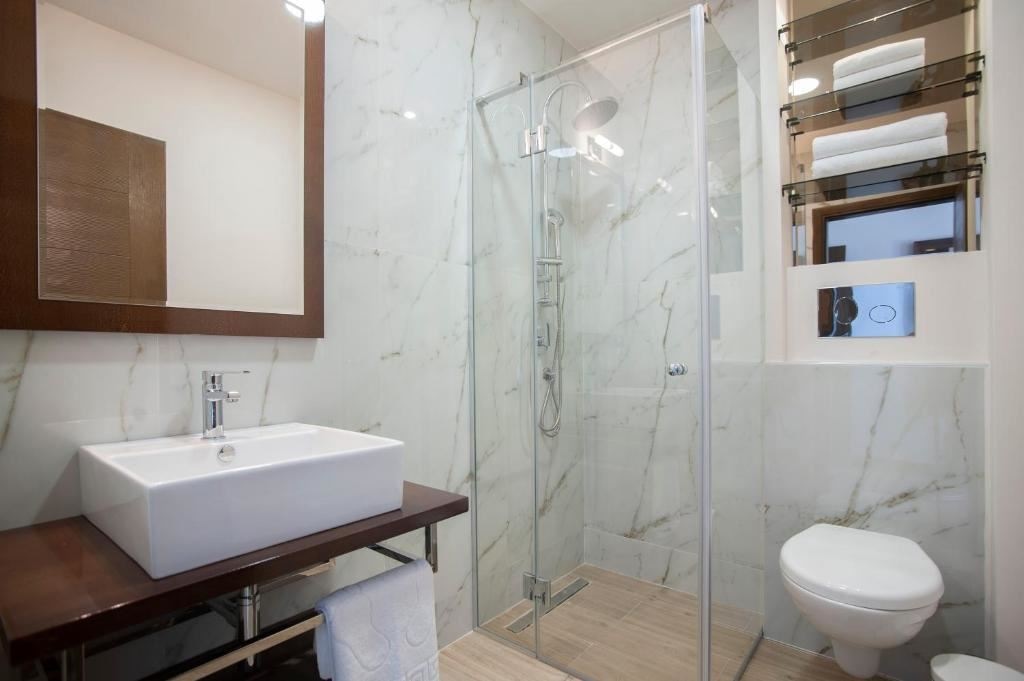 rooms-standard-double-room-with-extra-bed