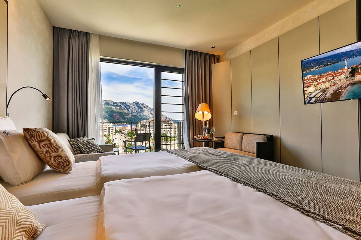 rooms-deluxe-room-sea-view