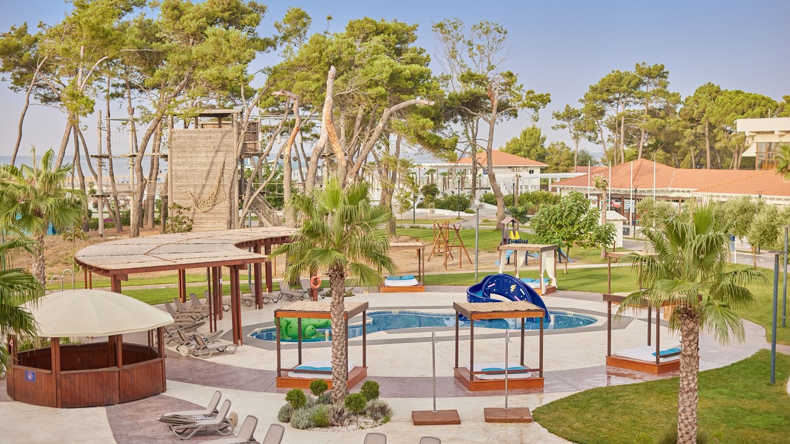 pools-outdoor-childrens-pool