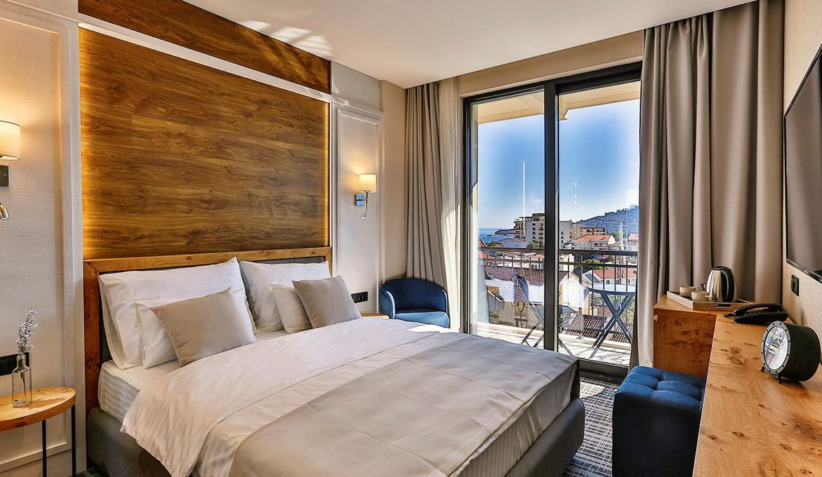 rooms-standard-double-room