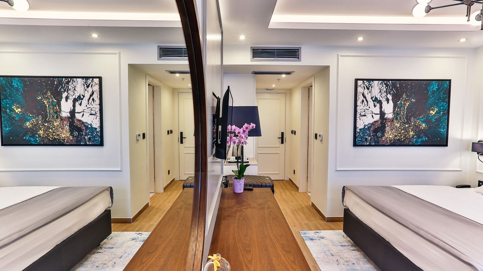 rooms-standard-double-room-with-balcony