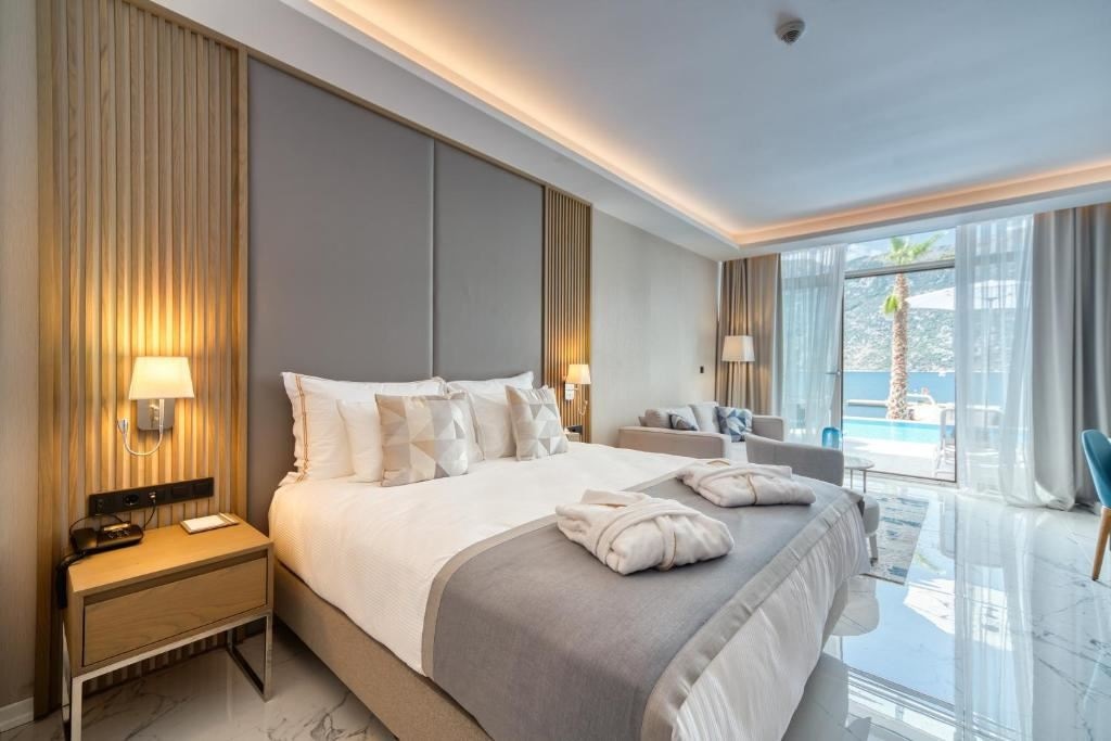 rooms-regency-suite-sea-view-with-hot-tub