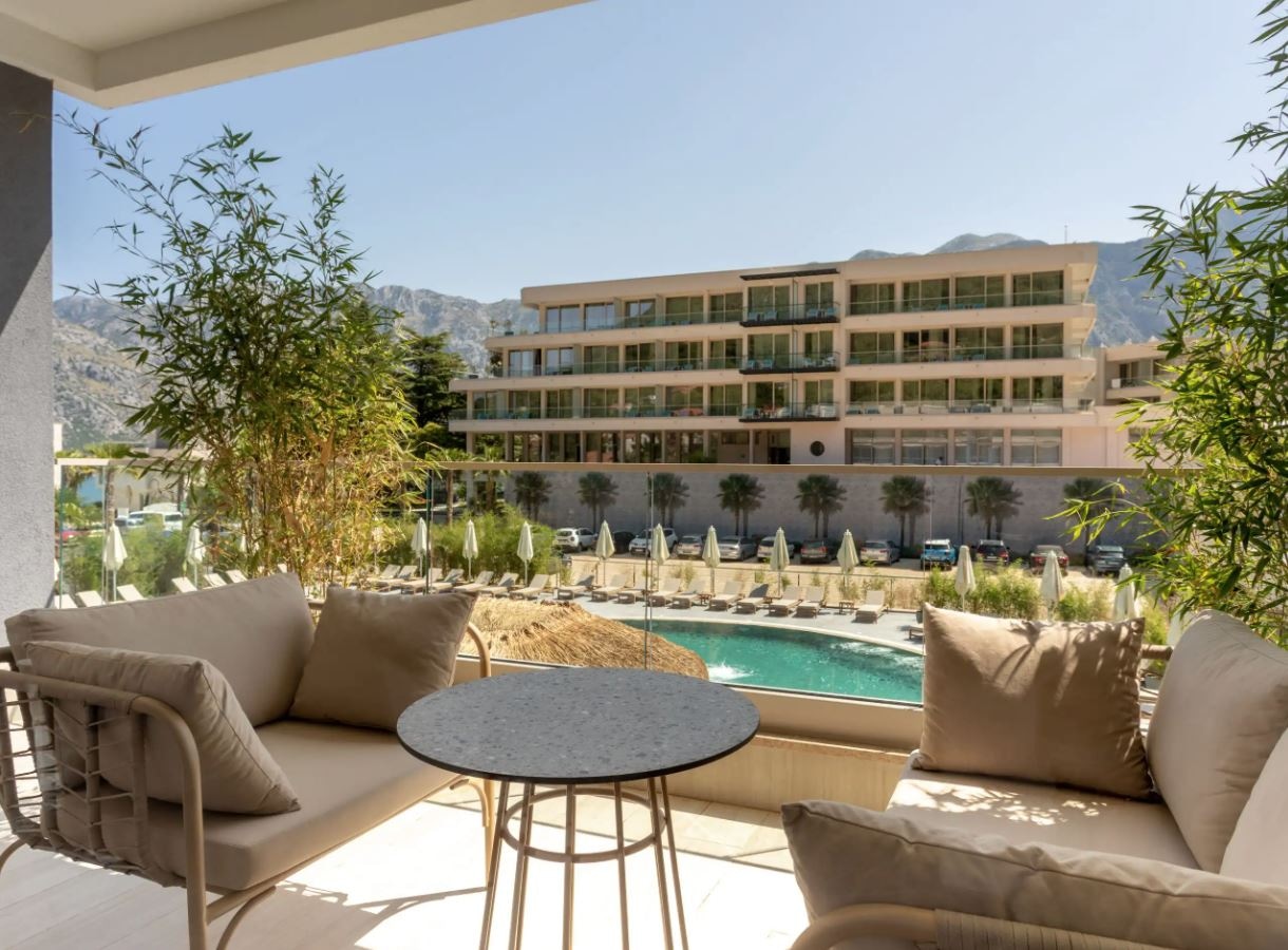 rooms-1-king-bed-premium