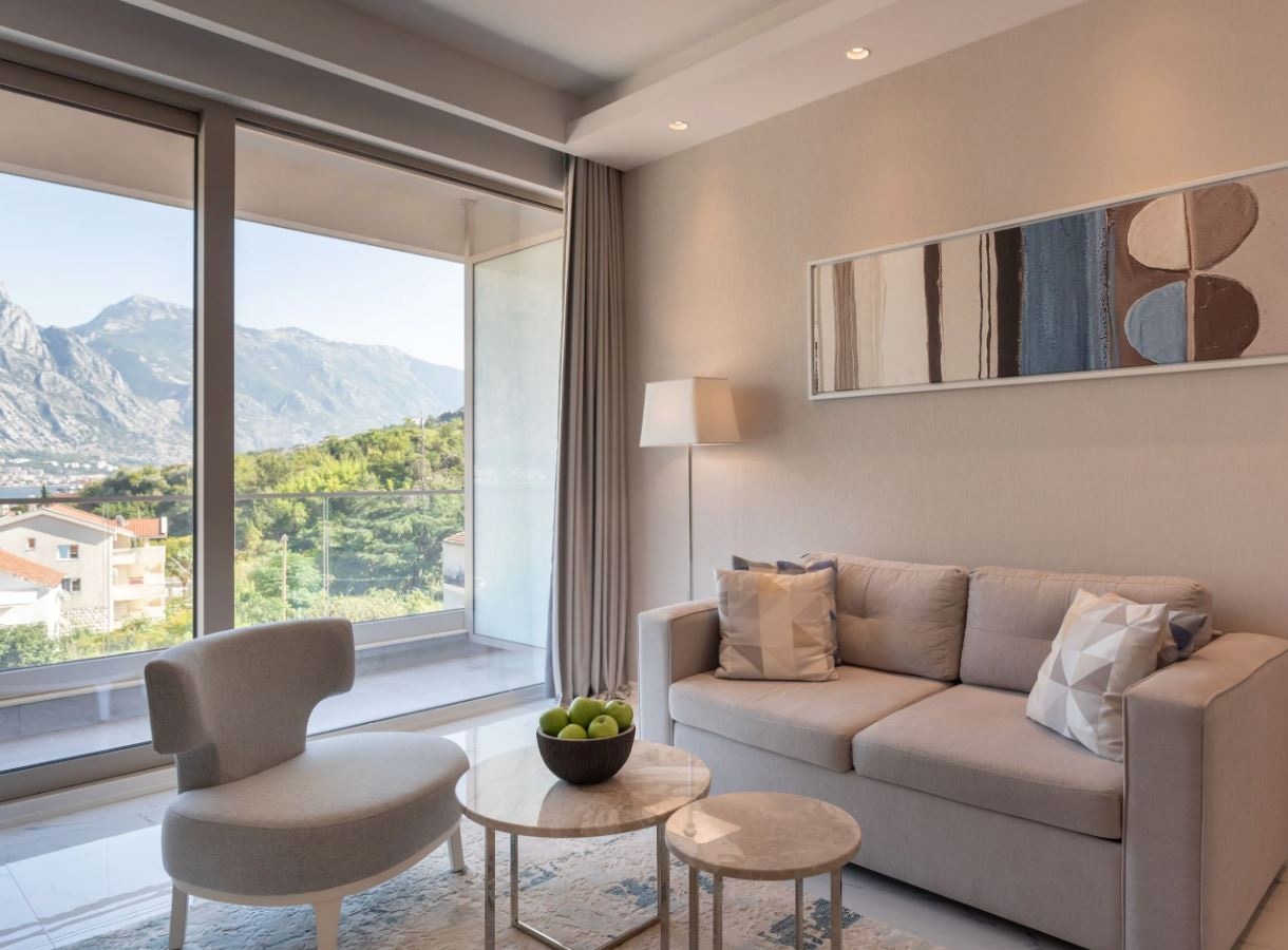 rooms-1-king-bed-premium