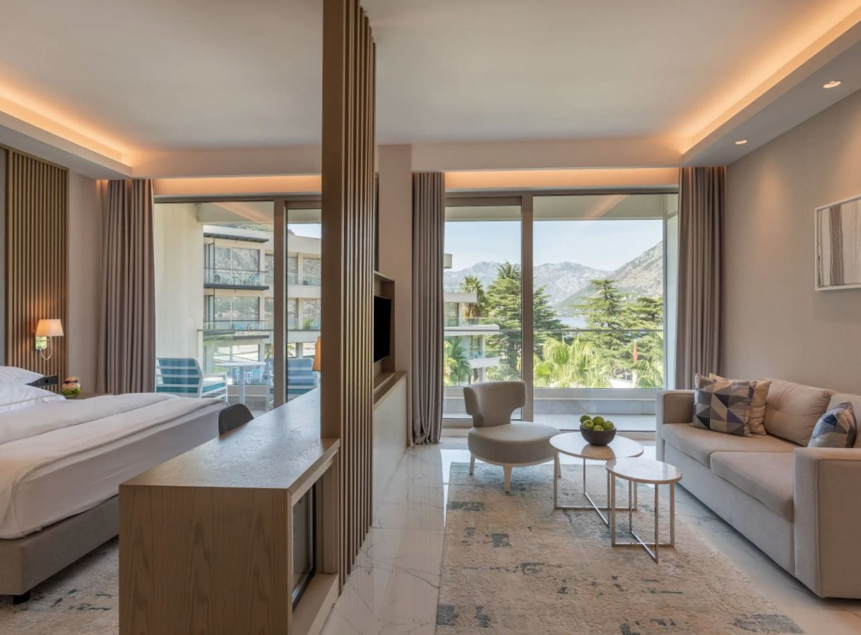 rooms-1-king-bed-premium