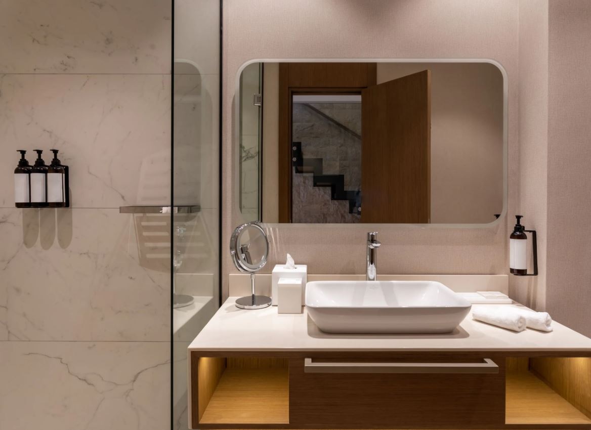 rooms-1-bedroom-apartment-with-hot-tub-premium