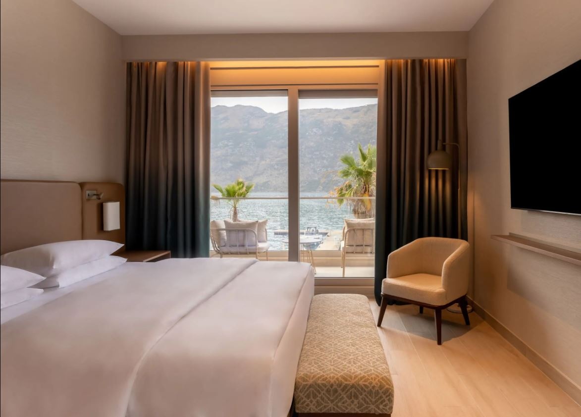 rooms-3-bedroom-apartment-with-hot-tub-deluxe