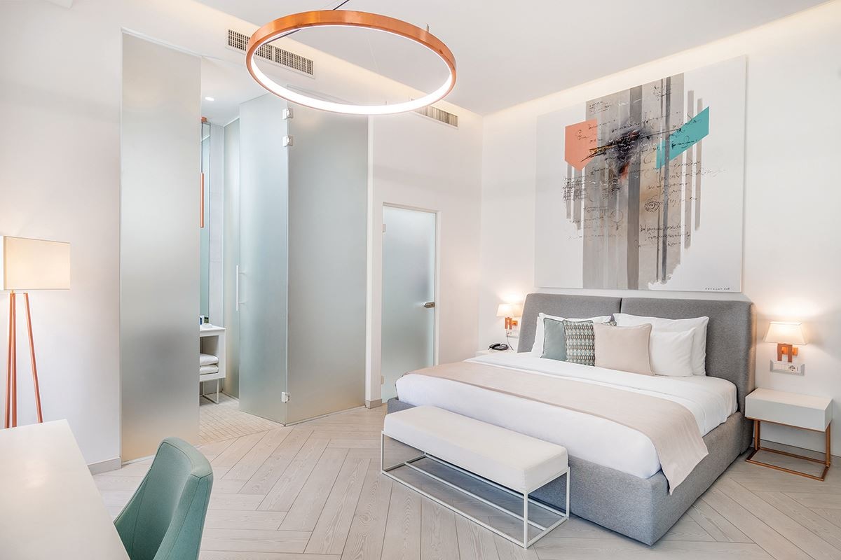 rooms-deluxe-room-historical-building